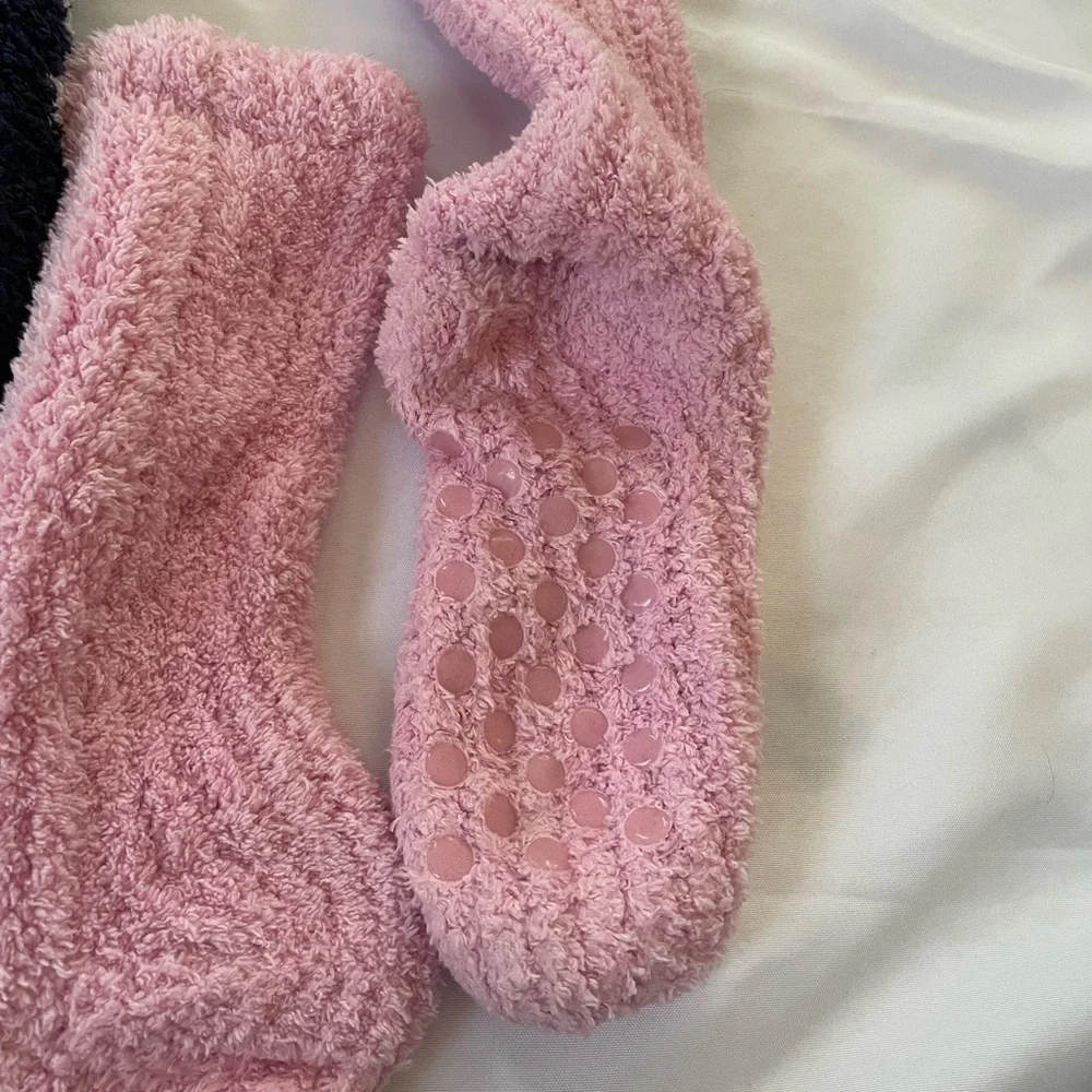 Women's Cozy Animal/Knit Warm‎ Socks Set, Brands like 35 Below Thermal, etc. OS.